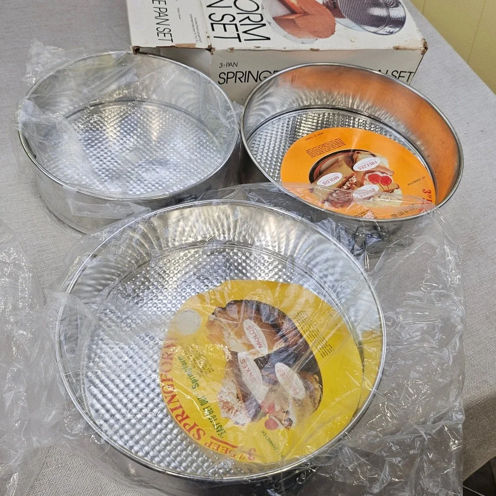 Vintage Springform Bake Pan Set 3 Piece Silver Steel 10 9.5 8.5 Inch Round Cake